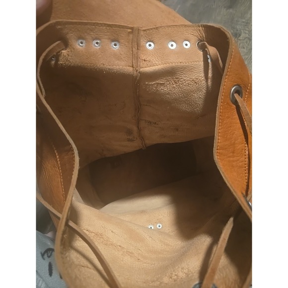 leather backpack - Picture 6 of 8